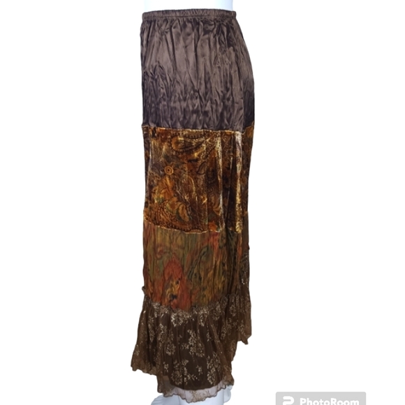 UNYX Floral Print Beautiful Colors/ Contrast 1 Velvet & 2 100% Polyester Skirt S - Picture 4 of 15